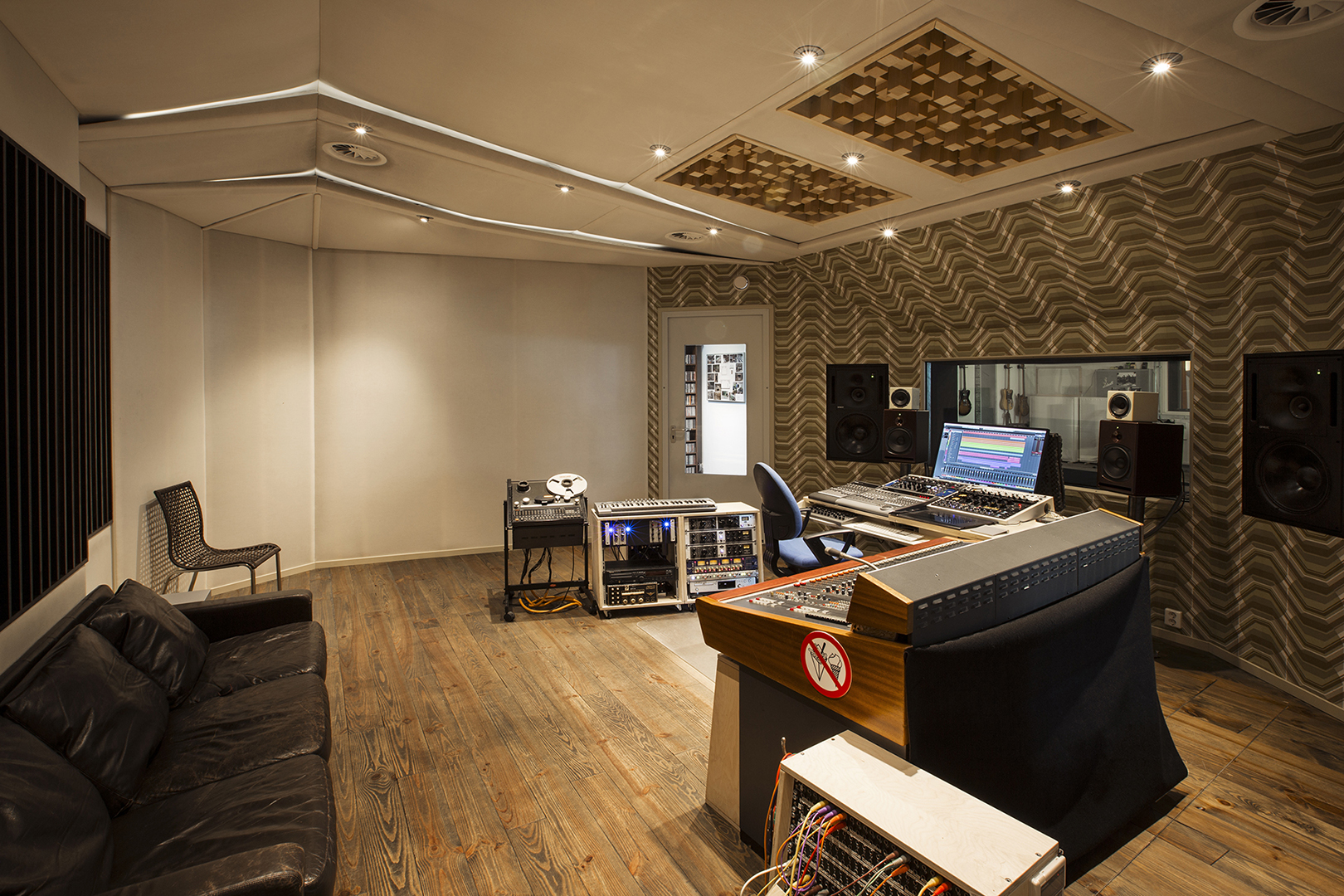 control room van recording studio pegg51