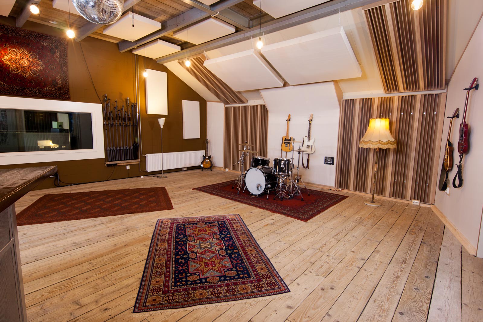 live room van recording studio peggy51